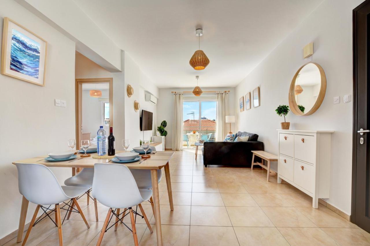 ♥ Sunny&Cozy Family Apartment ★ Walk To The Beach☼ Paralímni Eksteriør bilde