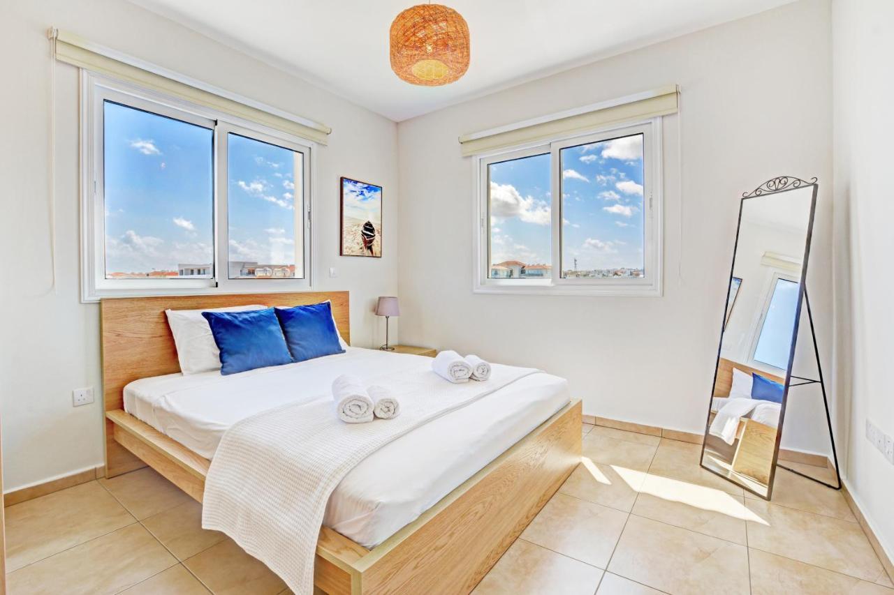 ♥ Sunny&Cozy Family Apartment ★ Walk To The Beach☼ Paralímni Eksteriør bilde