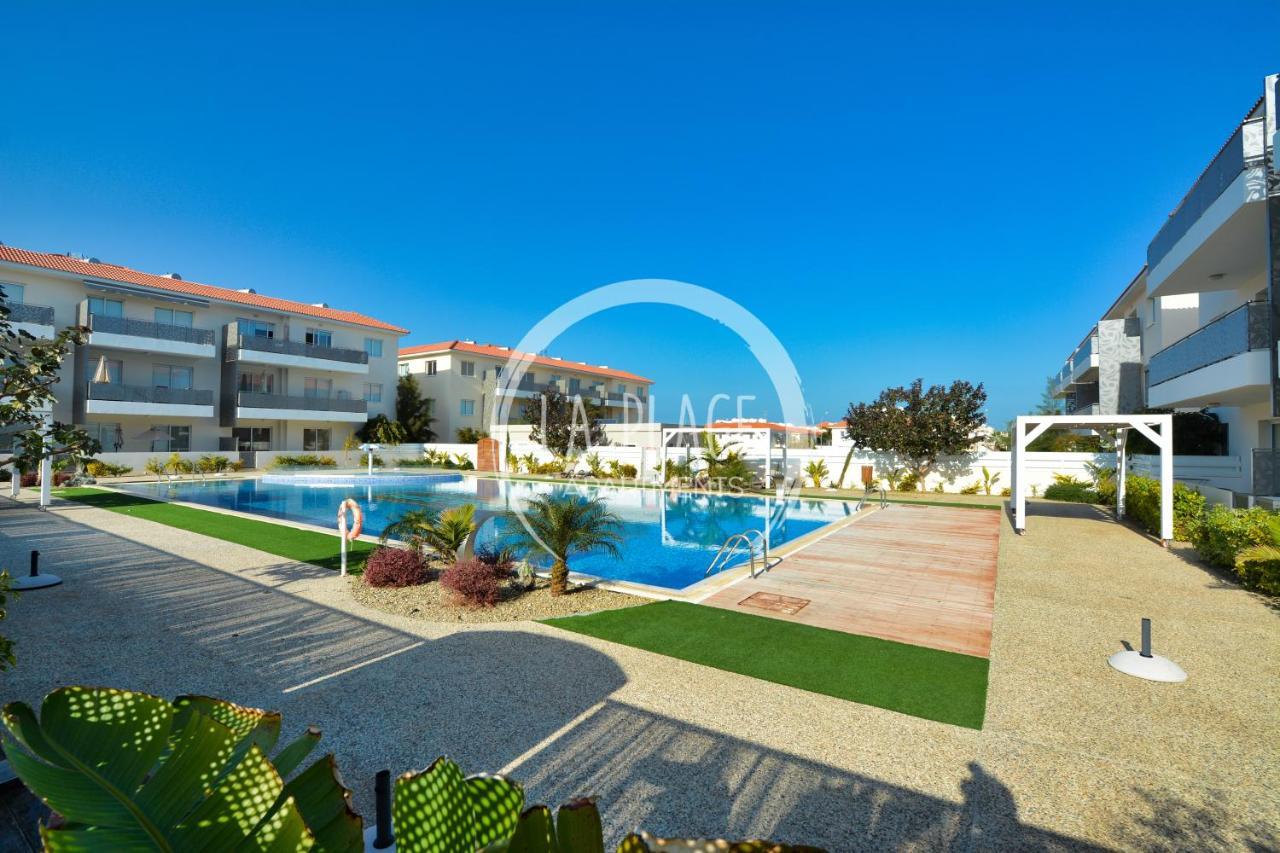 ♥ Sunny&Cozy Family Apartment ★ Walk To The Beach☼ Paralímni Eksteriør bilde
