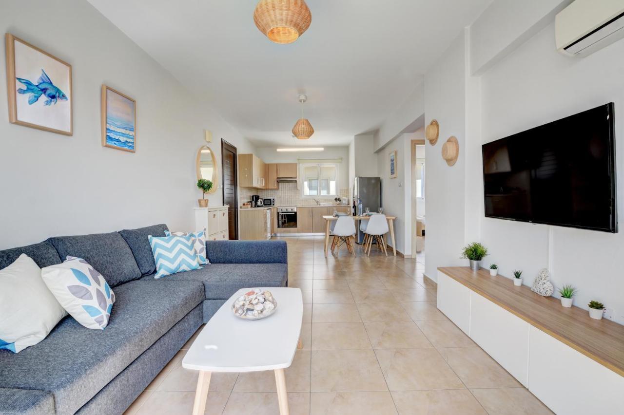 ♥ Sunny&Cozy Family Apartment ★ Walk To The Beach☼ Paralímni Eksteriør bilde