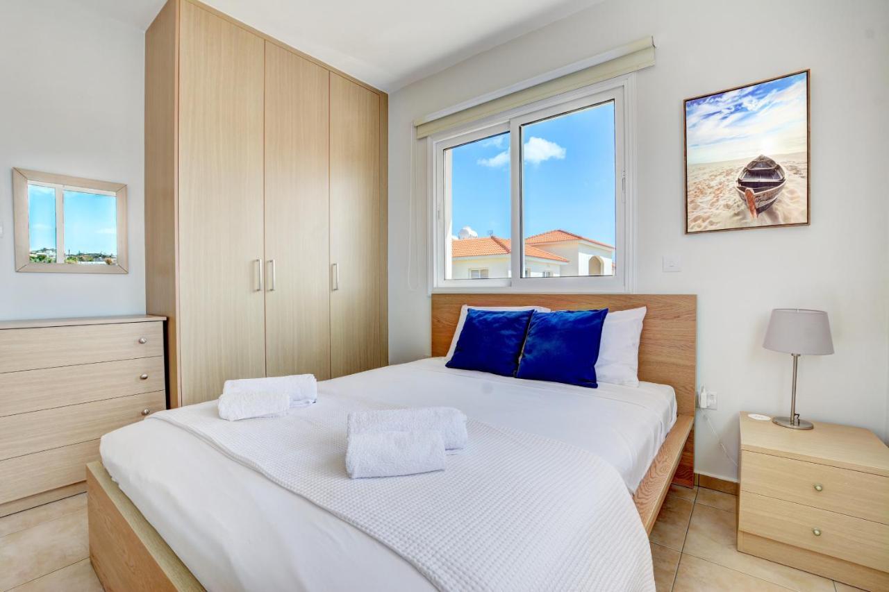 ♥ Sunny&Cozy Family Apartment ★ Walk To The Beach☼ Paralímni Eksteriør bilde