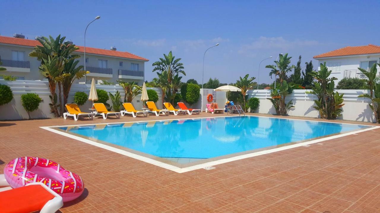 ♥ Sunny&Cozy Family Apartment ★ Walk To The Beach☼ Paralímni Eksteriør bilde