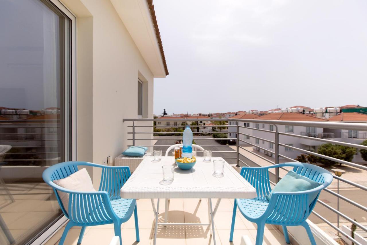 ♥ Sunny&Cozy Family Apartment ★ Walk To The Beach☼ Paralímni Eksteriør bilde